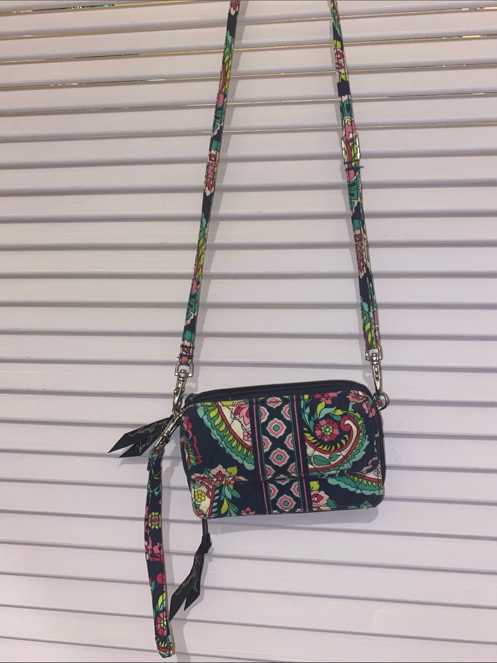 Vera Bradley Black Quilted PETAL PAISLY Full Zip Around Wallet with Strap